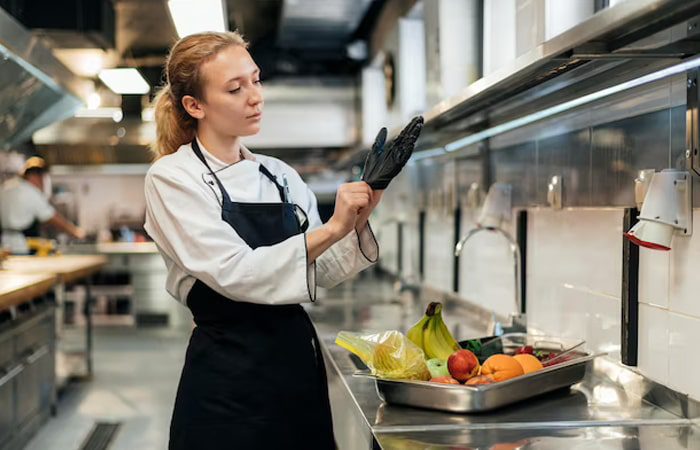 اصول طراحی آشپزخانه صنعتی تا راه اندازی تجهیزات آشپزخانه صنعتی و مدیریت رستوران | سلامت مشتریان و کارکنان