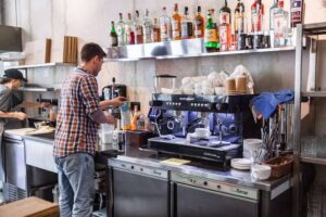 مراحل راه اندازی کافی شاپ