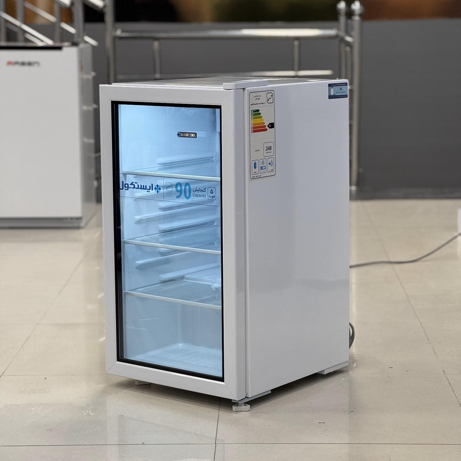 خرید یخچال شوکیس 5 فوت ایستکول